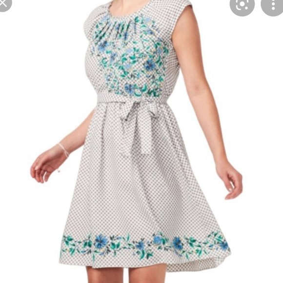 LC Lauren Conrad Dresses & Skirts - LC Lauren Conrad Grey Plaid Floral Dress